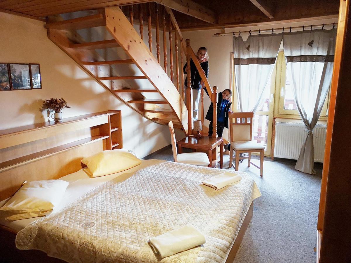 יאסימוב Hotel Pam מראה חיצוני תמונה